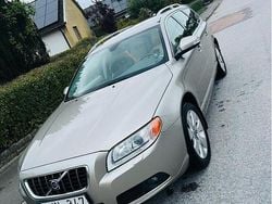 Brun Begagnad 2008 Volvo V70 Summum Kombi | 54 000 kr (Superpris)