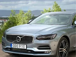 Blå Begagnad 2017 Volvo S90 Inscription Sedan | 230 000 kr (Bra pris)