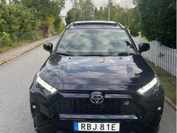 Blå Begagnad 2024 Toyota RAV4 Hybrid Sport SUV | 508 888 kr (Bra pris)