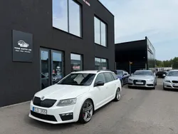 Vit Begagnad 2013 Skoda Octavia RS Kombi | 99 900 kr (Bra pris)