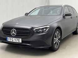 Svart Begagnad 2022 Mercedes E300 Avantgarde Kombi | 360 000 kr