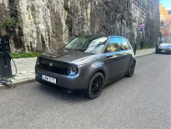 Grå Begagnad 2020 Honda e Halvkombi | 175 000 kr (Lite dyr)