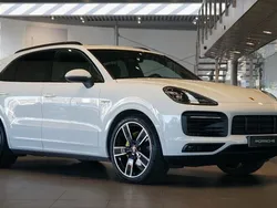 Vit Begagnad 2022 Porsche Cayenne Platinum Edition SUV | 849 000 kr (Marknadspris)