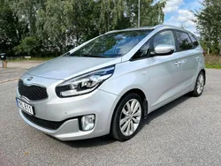 Grå Begagnad 2015 Kia Carens Minibuss | 109 700 kr (Marknadspris)