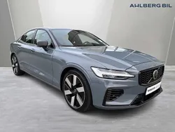 Grå Begagnad 2024 Volvo S60 Plus Sedan | 499 500 kr (Marknadspris)