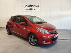 Röd Begagnad 2011 Toyota Yaris Multidrive S Halvkombi | 86 900 kr (Marknadspris)