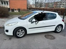 Vit Begagnad 2010 Peugeot 207 Halvkombi | 27 900 kr (Bra pris)