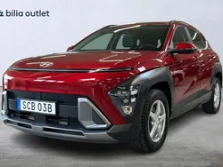 Röd Begagnad 2024 Hyundai Kona Essential SUV | 279 900 kr (Marknadspris)