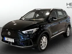 Svart (black) Begagnad 2022 MG ZS Luxury Sedan | 249 900 kr (Bra pris)