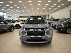 Grå (moonstone grey) Ny 2025 Mitsubishi Outlander P-HEV Instyle SUV | 699 900 kr