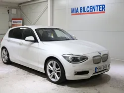 Vit Begagnad 2012 BMW 118 Halvkombi | 115 000 kr (Marknadspris)