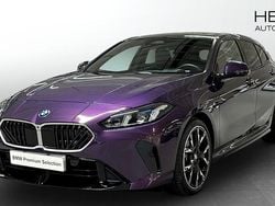 Lila (purple) Begagnad 2025 BMW 120 Shadowline Halvkombi | 424 700 kr