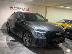 Grå Begagnad 2018 Audi Q8 S-Line SUV | 649 900 kr (Marknadspris)