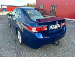 Mörkblå (blå) Begagnad 2009 Honda Accord Elegance Sedan | 44 900 kr (Bra pris)