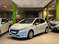 Vit Begagnad 2014 Peugeot 208 Halvkombi | 44 900 kr (Bra pris)