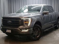 Grå Begagnad 2023 Ford V8 SE Sedan | 819 000 kr