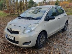 Brun Begagnad 2009 Toyota Yaris Halvkombi | 25 000 kr (Bra pris)
