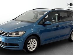 Blå (blue) Begagnad 2016 VW Touran Minibuss | 144 900 kr (Marknadspris)