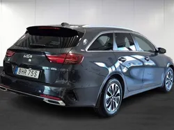 Mörkgrå (grey) Ny 2024 Kia Ceed Sportswagon Advance Kombi | 309 900 kr (Superpris)