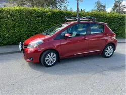Röd Begagnad 2011 Toyota Yaris Active Halvkombi | 59 000 kr (Marknadspris)