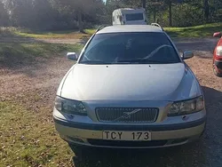 Grå Begagnad 2002 Volvo V70 Business Edition Kombi | 19 500 kr (Marknadspris)