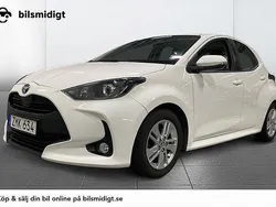 Vit Begagnad 2021 Toyota Yaris Halvkombi | 153 900 kr (Lite dyr)