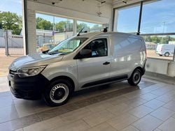 Grå (gråm) Begagnad 2022 Renault Express Van | 137 900 kr