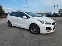 Vit Begagnad 2016 Kia Ceed Sportswagon GT-Line Kombi | 99 200 kr (Marknadspris)