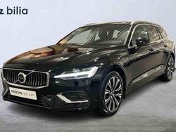 Svart Begagnad 2023 Volvo V60 Kombi | 379 900 kr (Marknadspris)