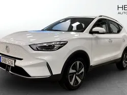 Vit (white) Begagnad 2023 MG ZS Comfort Sedan | 309 900 kr (Marknadspris)