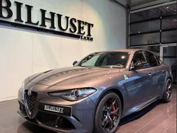 Grå Begagnad 2023 Alfa Romeo Giulia Quadrifoglio Sedan | 899 900 kr