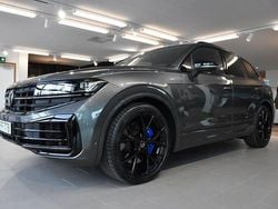 Silicon grey metallic Begagnad 2024 VW Touareg R SUV | 949 800 kr