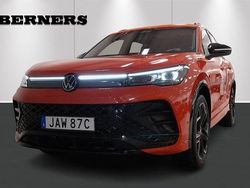 Röd Begagnad 2024 VW Tiguan R-line SUV | 489 900 kr (Dyr)