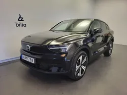 Svart Begagnad 2022 Volvo EC40 Core SUV | 339 500 kr (Marknadspris)