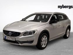 Silver Begagnad 2016 Volvo V60 CC Business Edition Kombi | 214 000 kr (Superpris)