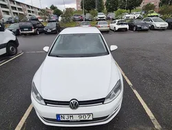 Vit Begagnad 2014 VW Golf VII Halvkombi | 89 000 kr (Marknadspris)