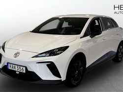 Vit (white) Begagnad 2023 MG MG4 EV Halvkombi | 249 900 kr (Marknadspris)