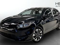 Svart (black) Ny 2025 Kia Ceed Sportswagon Kombi | 299 900 kr (Dyr)