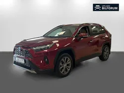 Röd Begagnad 2023 Toyota RAV4 Hybrid Executive SUV | 429 000 kr (Marknadspris)