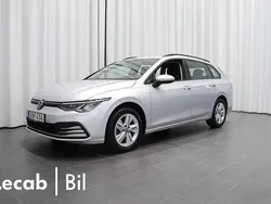 Silver (reflex silver metallic) Begagnad 2021 VW Golf VIII Life Kombi | 239 500 kr (Marknadspris)