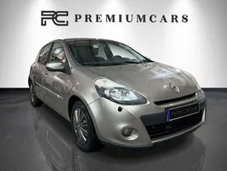 Ljusbrun Begagnad 2011 Renault Clio R.S. Halvkombi | 39 900 kr (Lite dyr)