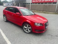 Röd Begagnad 2011 Audi A3 Sportback Attraction Halvkombi | 52 900 kr (Bra pris)