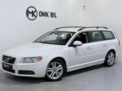 Vit Begagnad 2012 Volvo V70 Momentum Kombi | 89 900 kr (Marknadspris)