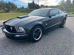 Mörkgrå Begagnad 2009 Ford Mustang GT Sportkupé | 179 000 kr (Bra pris)