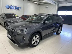 Mörkgrå Begagnad 2020 Toyota RAV4 Hybrid Executive SUV | 339 900 kr (Marknadspris)
