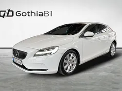 Vit Begagnad 2017 Volvo V40 Inscription Kombi | 159 900 kr (Marknadspris)