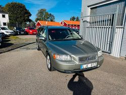 Ljusgrön Begagnad 2006 Volvo V70 Business Edition Kombi | 59 900 kr (Dyr)