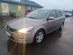 Mörkgrå Begagnad 2010 Kia Ceed Sportswagon EX Kombi | 59 900 kr (Marknadspris)