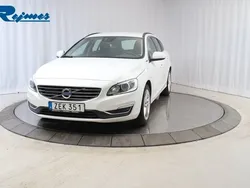 Vit Begagnad 2018 Volvo V60 Momentum Kombi | 194 800 kr (Bra pris)