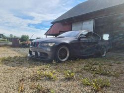 Grå Begagnad 2009 BMW 335 Sportkupé | 175 000 kr (Marknadspris)
